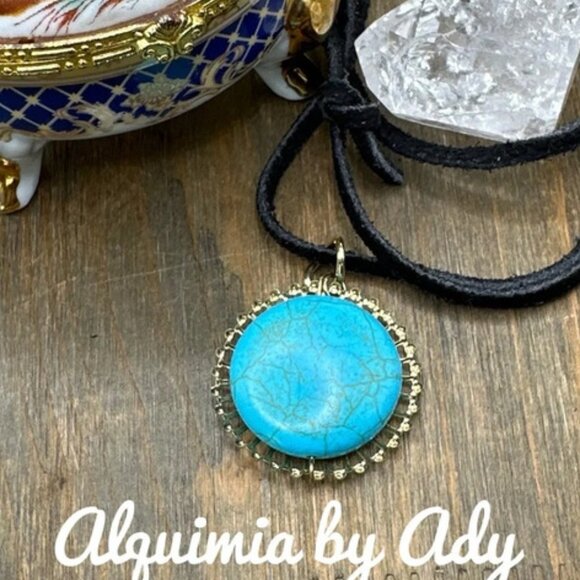 Big maxi turquoise medallion natural suede leather rope choker necklace - Picture 2 of 4